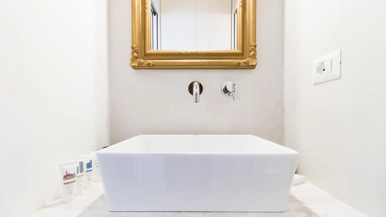 Italianway-Ciaia Apartment Milan Italy